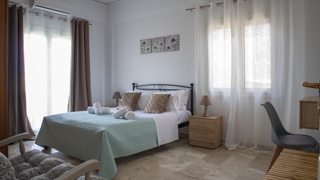 Photo of Bedroom in Analipsi