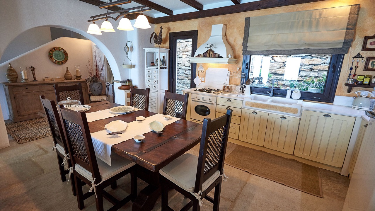 Photo of Others in Pisses