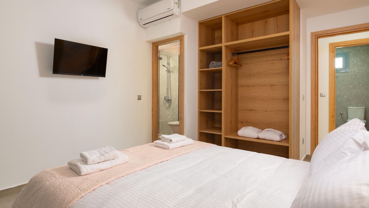 Photo of Bedroom in Petaloudes
