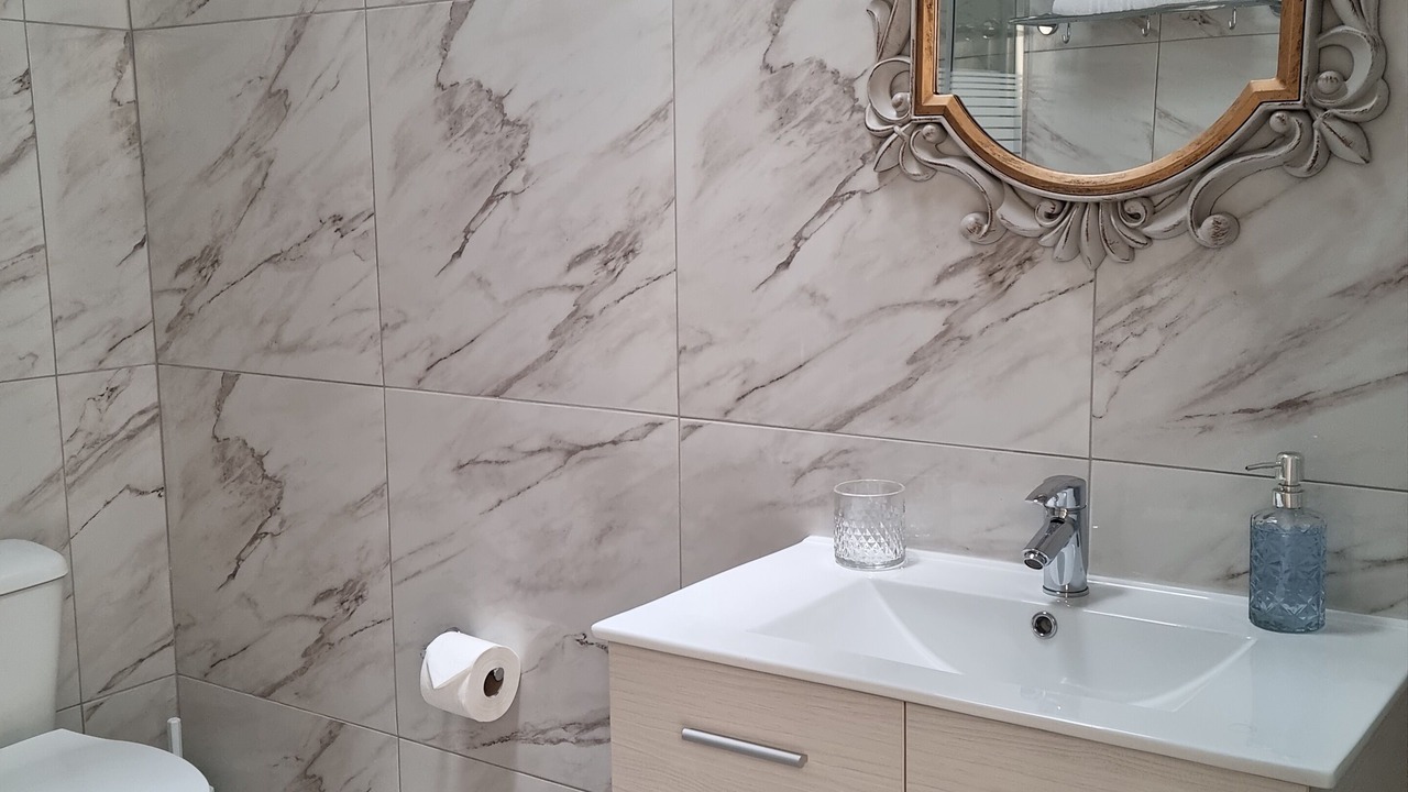 Photo of Bathroom in Petaloudes