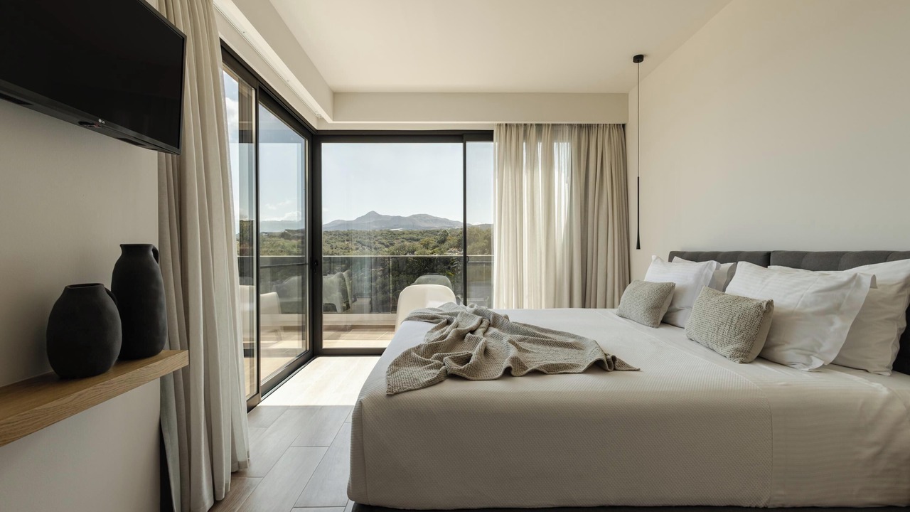 Photo of Bedroom in Violi Charaki