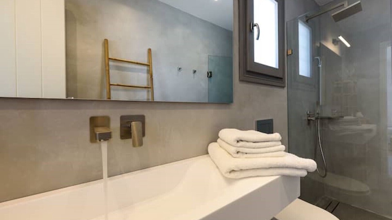 Photo of Bathroom in Aliki