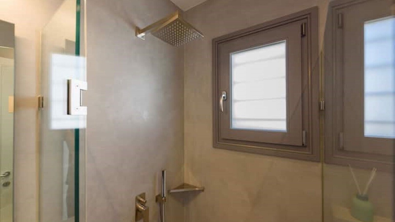 Photo of Bathroom in Aliki