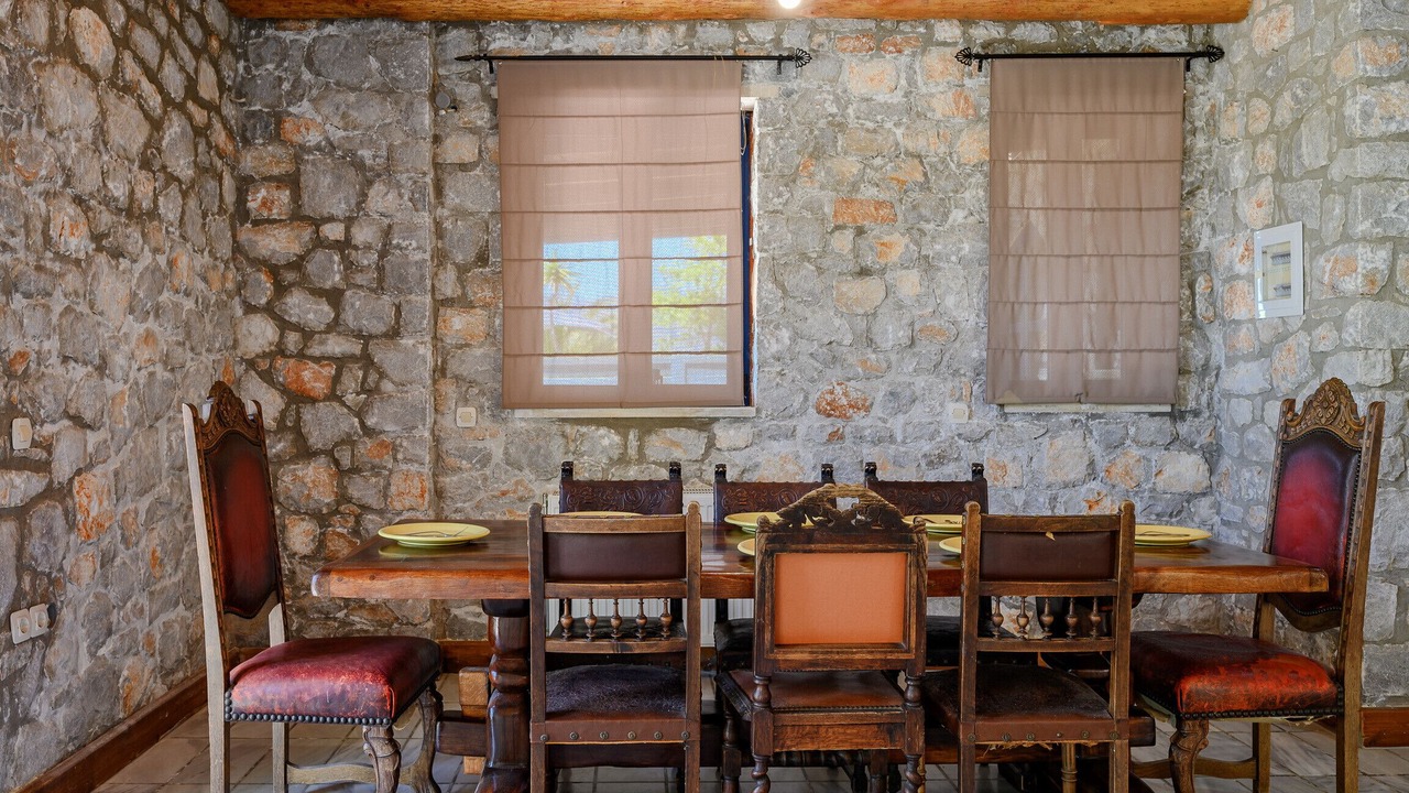 Photo of Outdoor in Lampini