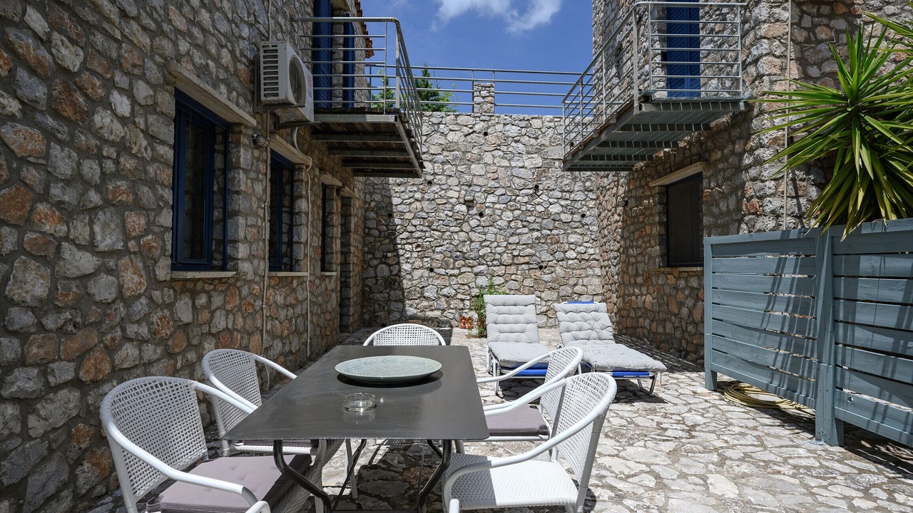 Photo of Outdoor in Lampini