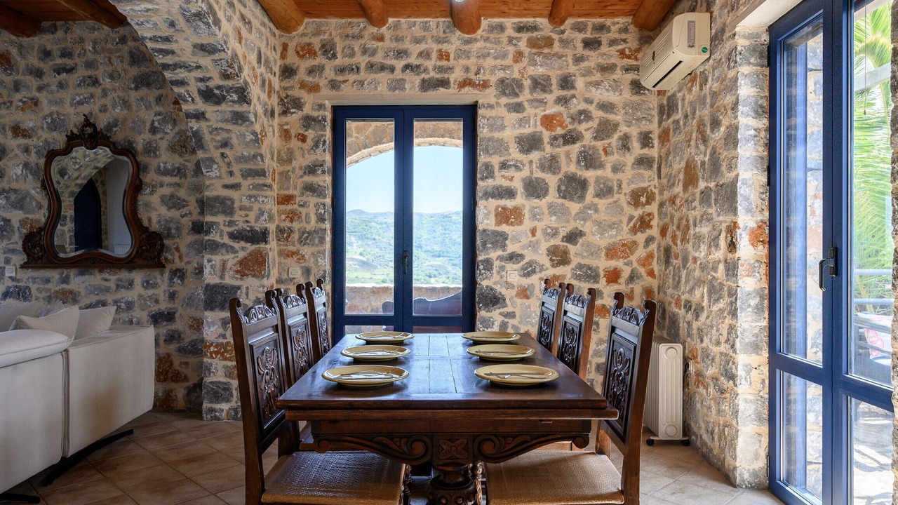 Photo of Outdoor in Lampini