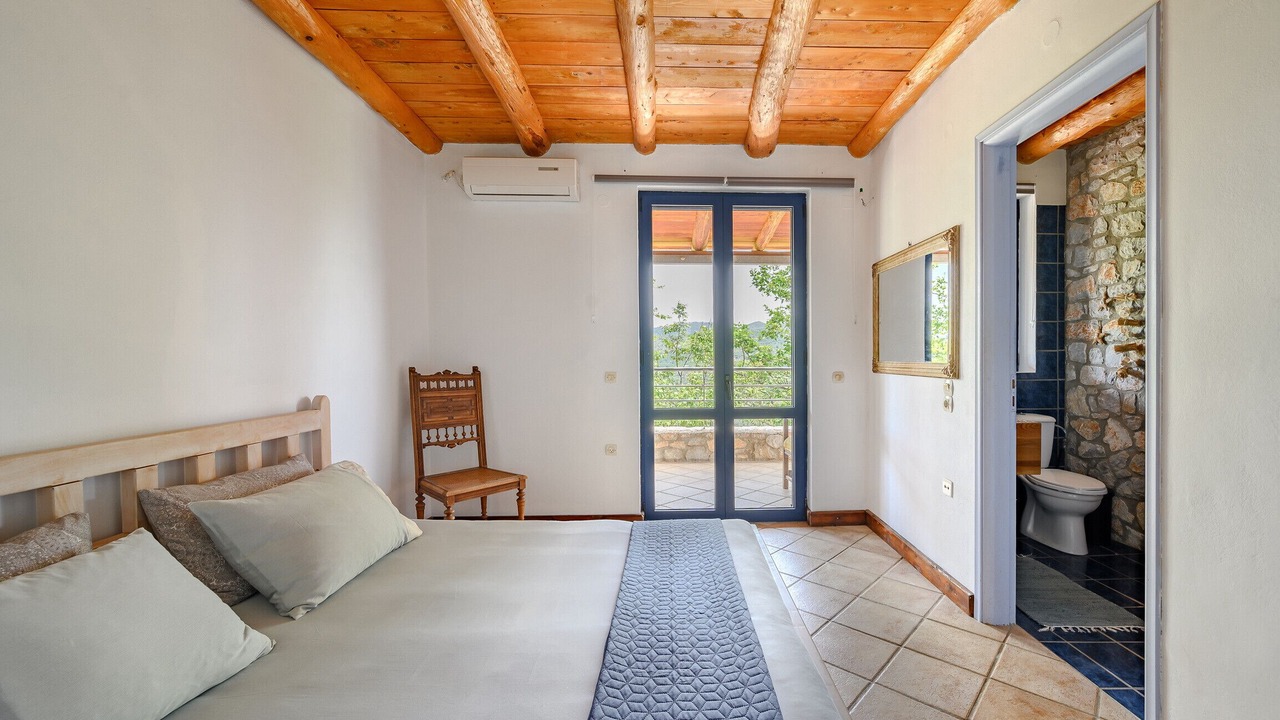 Photo of Outdoor in Lampini