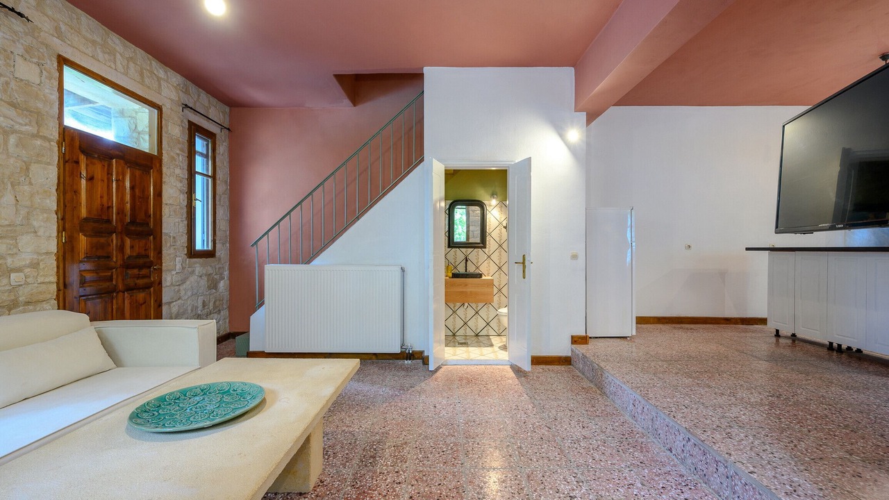 Photo of Outdoor in Lampini