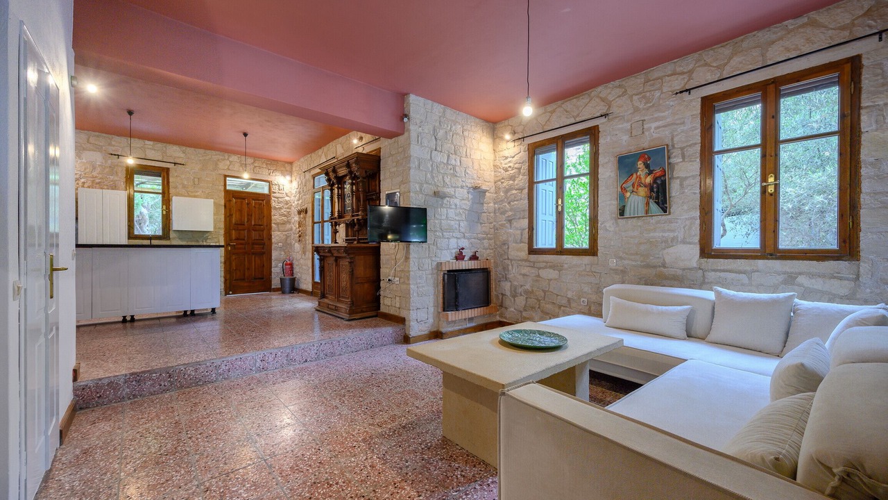 Photo of Outdoor in Lampini