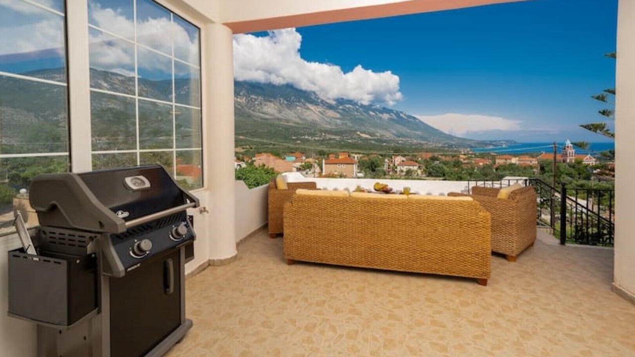 Photo of Patio Balcony in Karavados