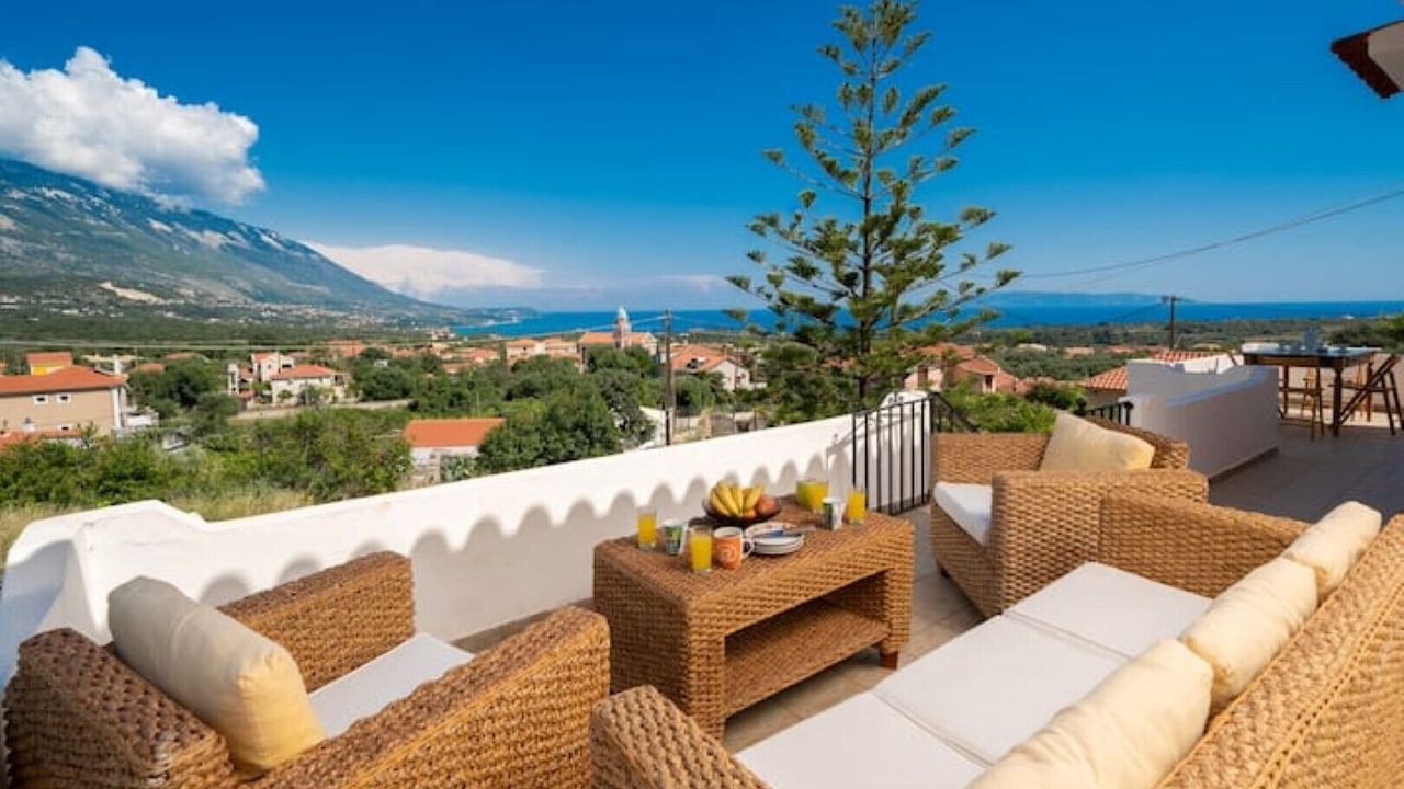 Photo of Patio Balcony in Karavados