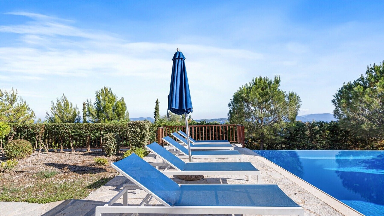 Photo of Outdoor in Evgiros