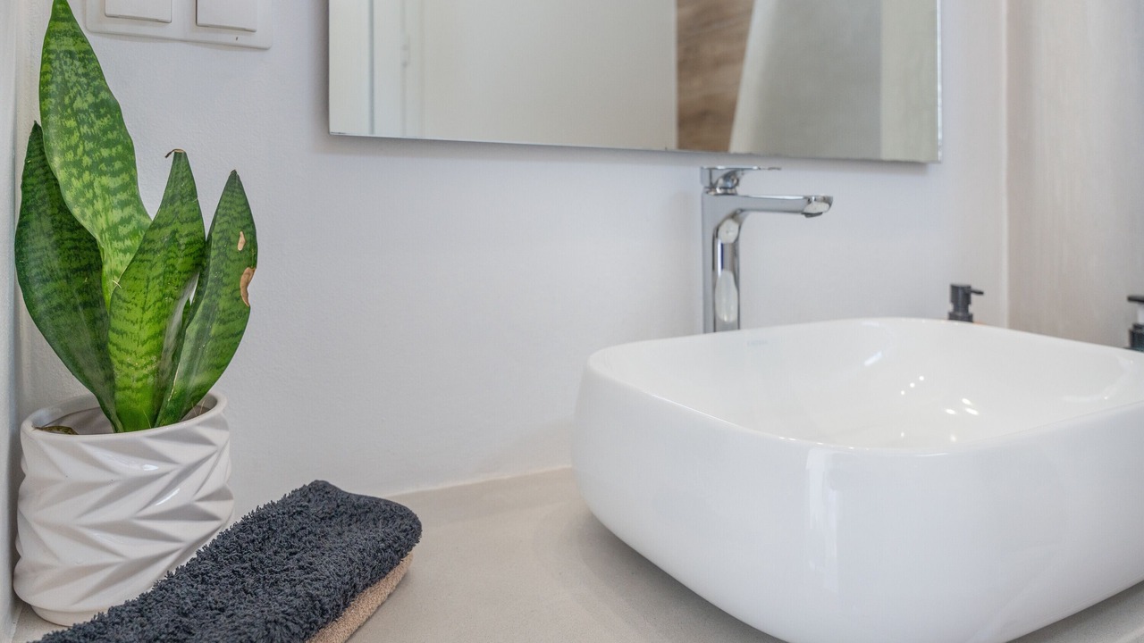 Photo of Bathroom in Syros