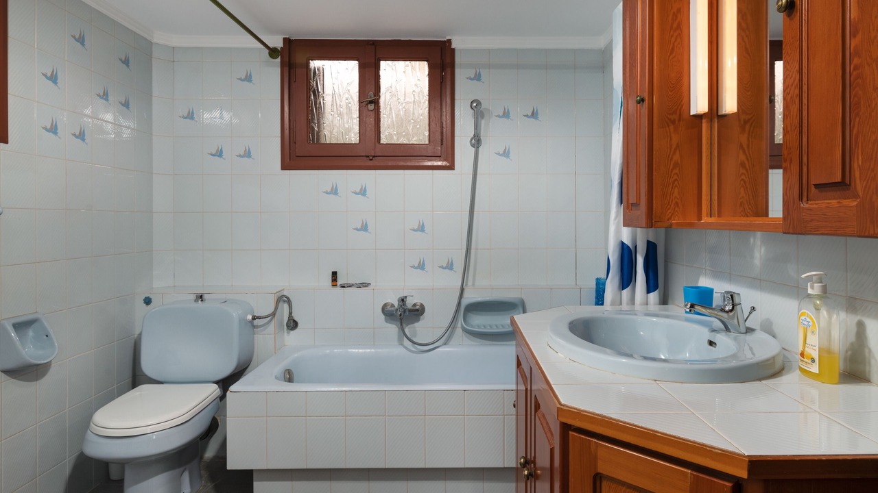 Photo of Bathroom in Katochori
