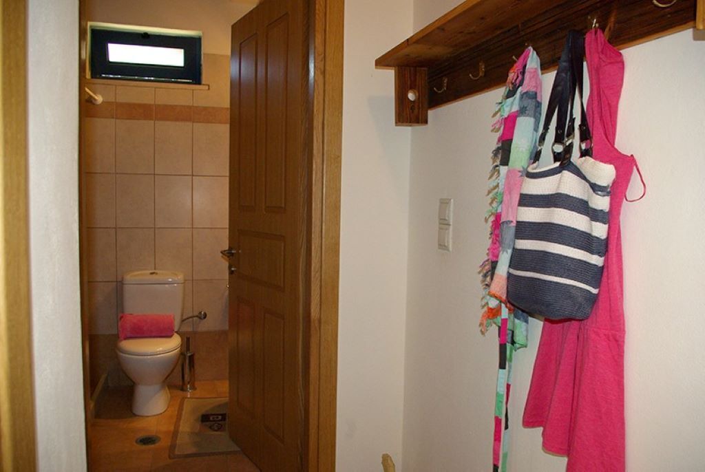 Photo of Bathroom in Faistos