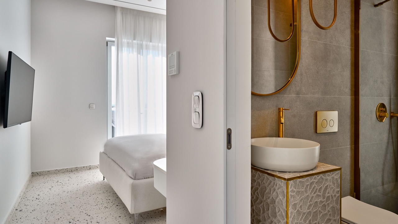 Photo of Bathroom in Aliki