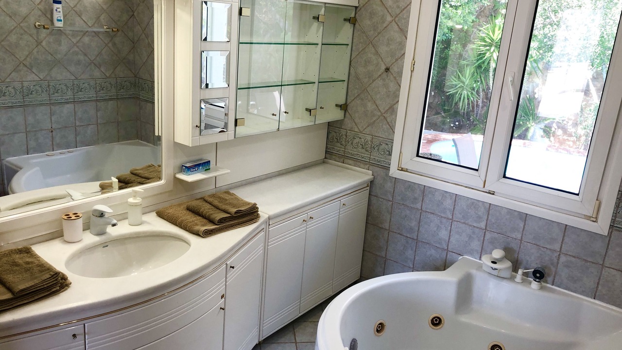 Photo of Bathroom in Voula