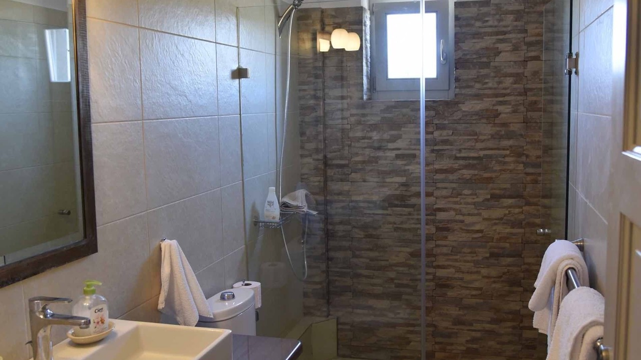 Photo of Bathroom in Mithimna
