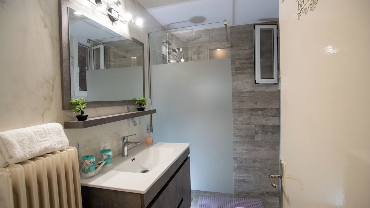 Photo of Bathroom in Nafplion City Centre