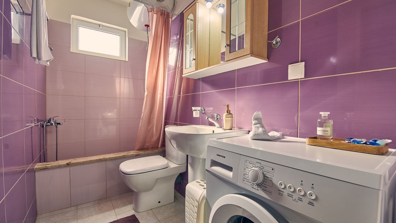 Photo of Bathroom in Fiolitis