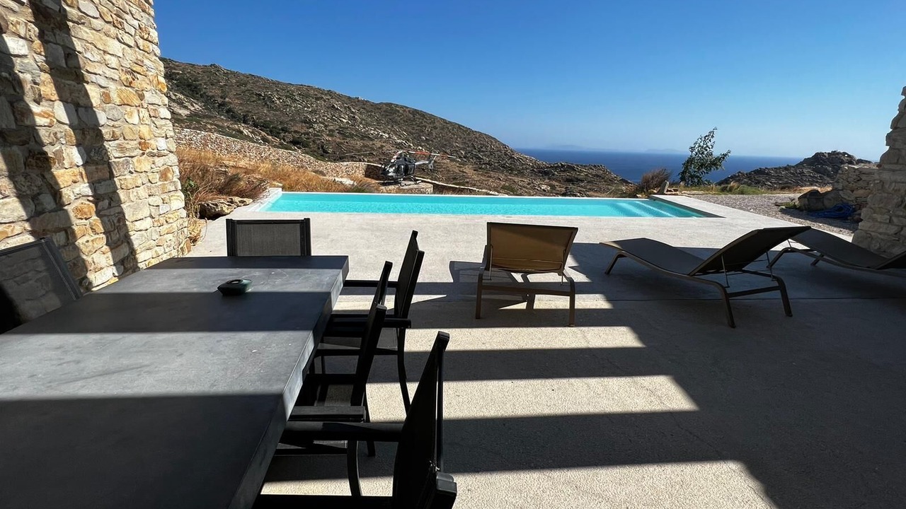 Photo of Outdoor in Milopotas