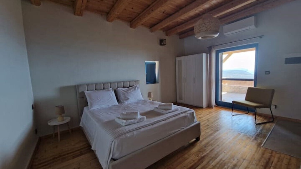 Photo of Bedroom in Omales