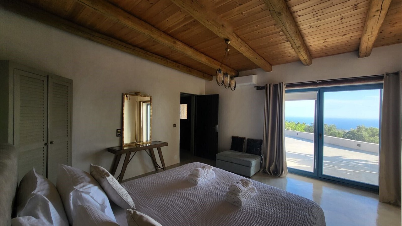 Photo of Bedroom in Omales