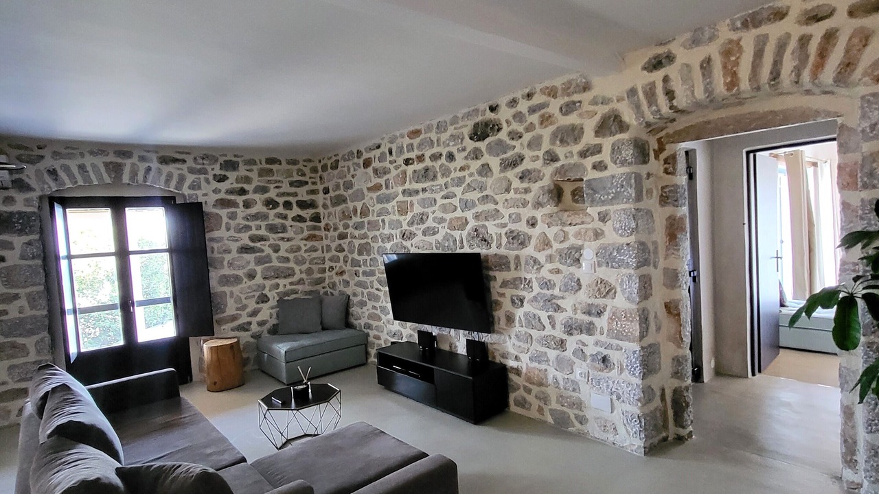 Photo of Livingroom in Omales