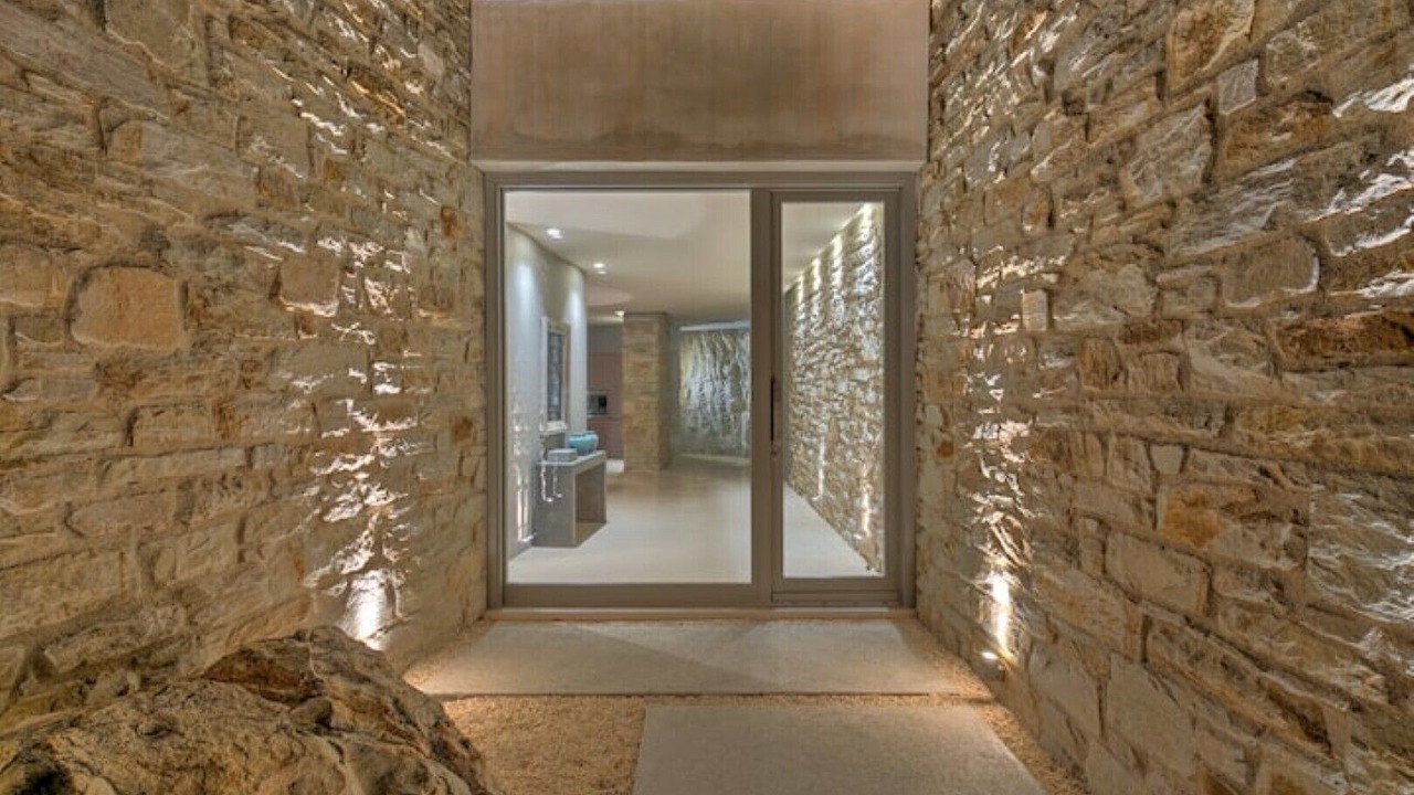 Photo of Patio Balcony in Milopotas