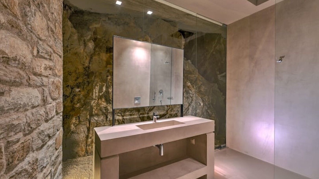 Photo of Bathroom in Milopotas