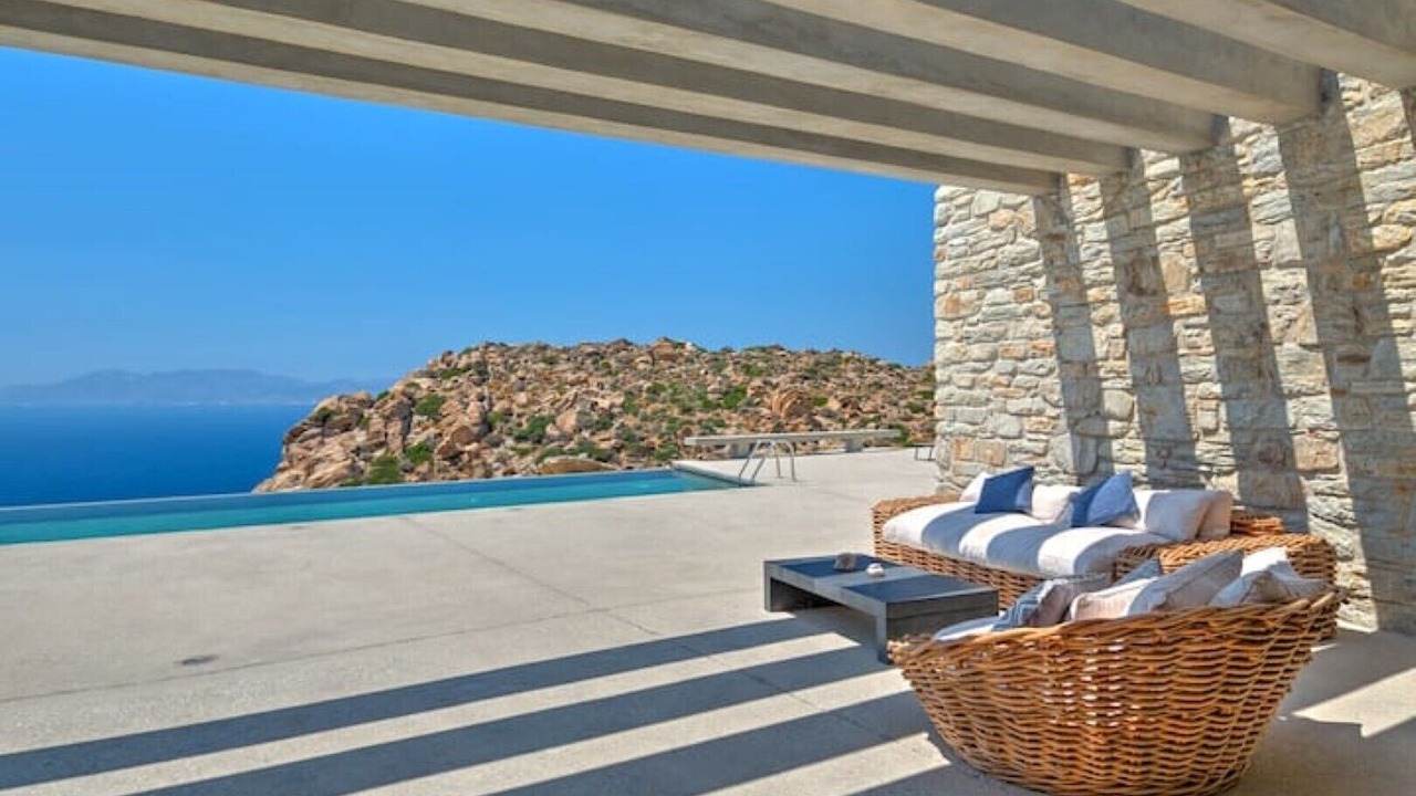 Photo of Patio Balcony in Milopotas