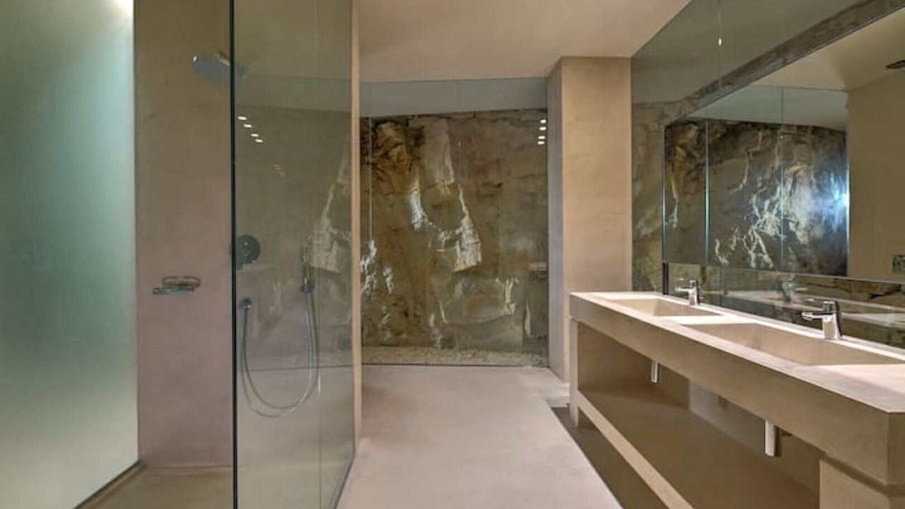 Photo of Bathroom in Milopotas