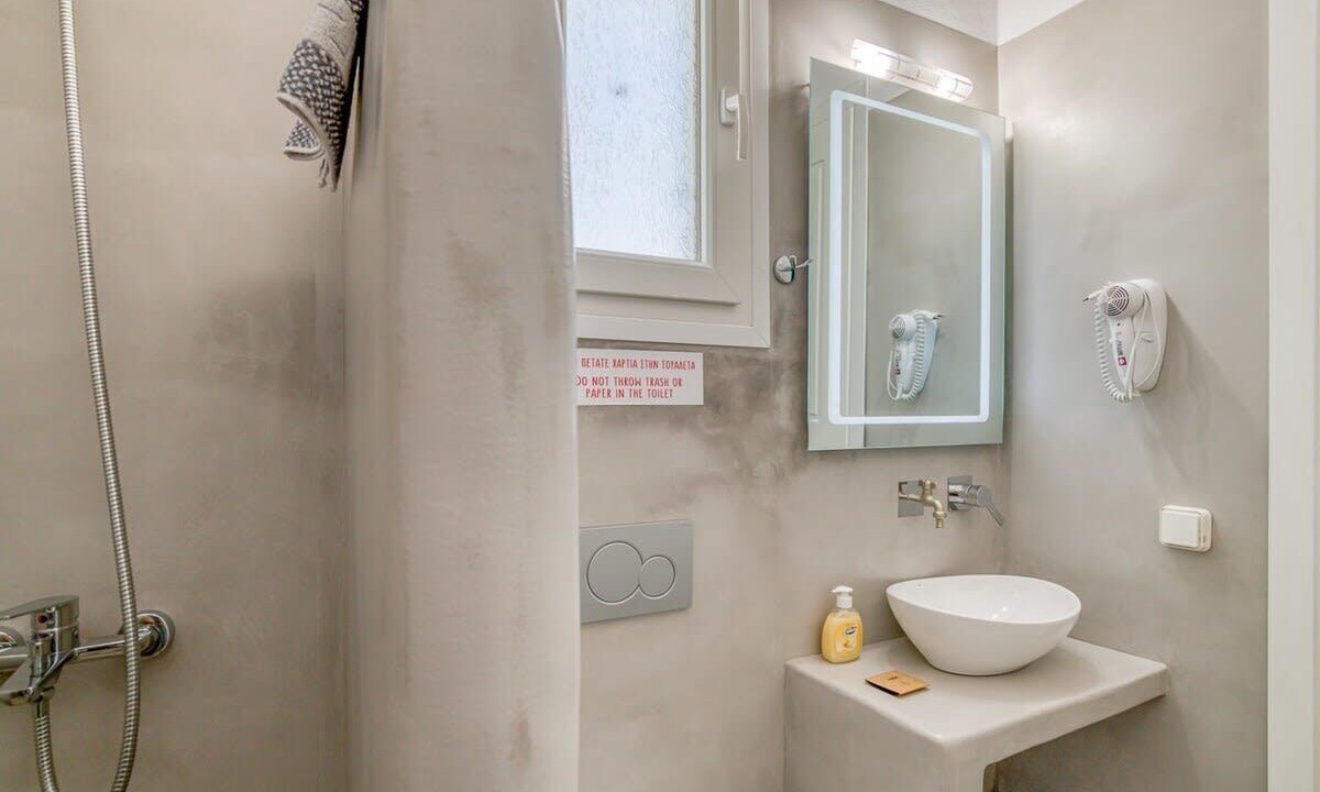 Photo of Bathroom in Aliki
