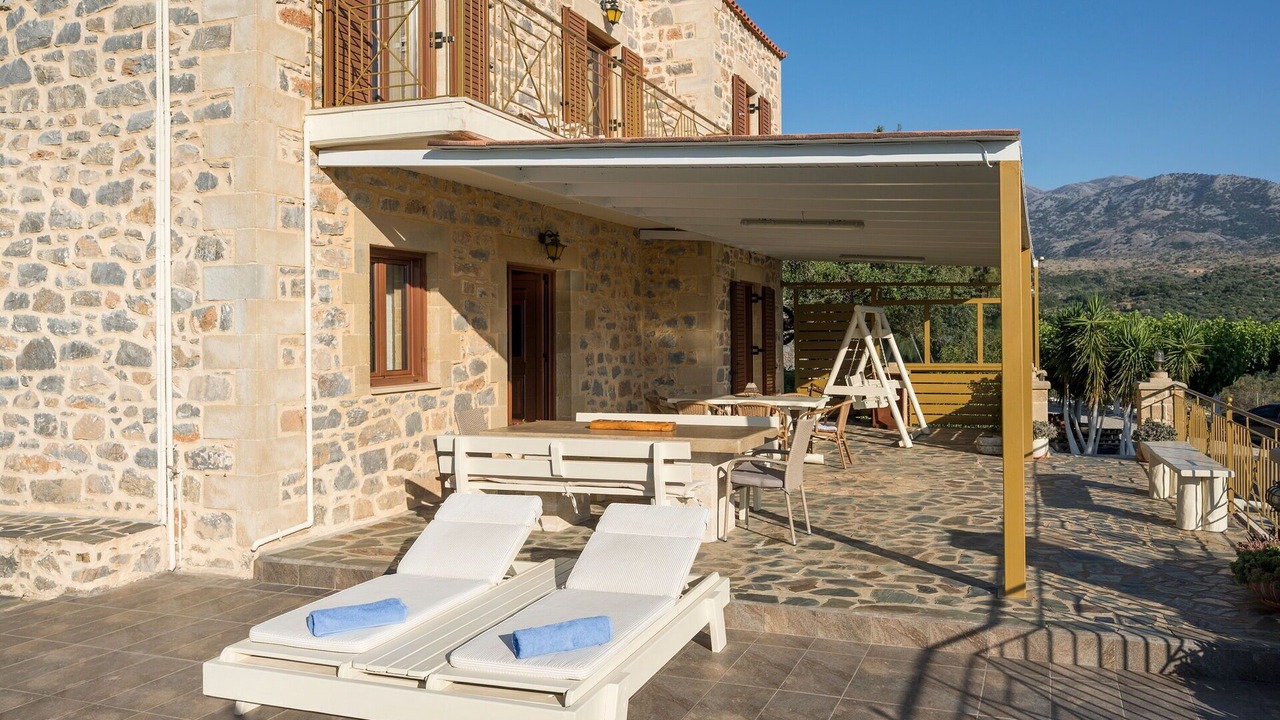 Photo of Patio Balcony in Embrosneros
