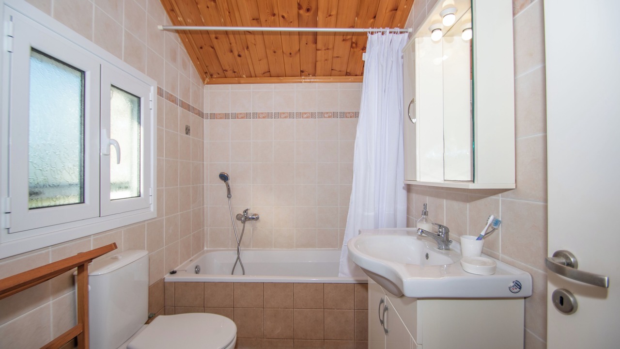 Photo of Bathroom in Xirokastello