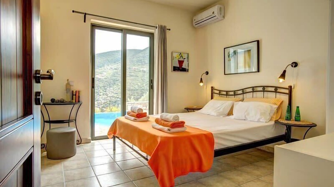 Photo of Bedroom in Evgiros