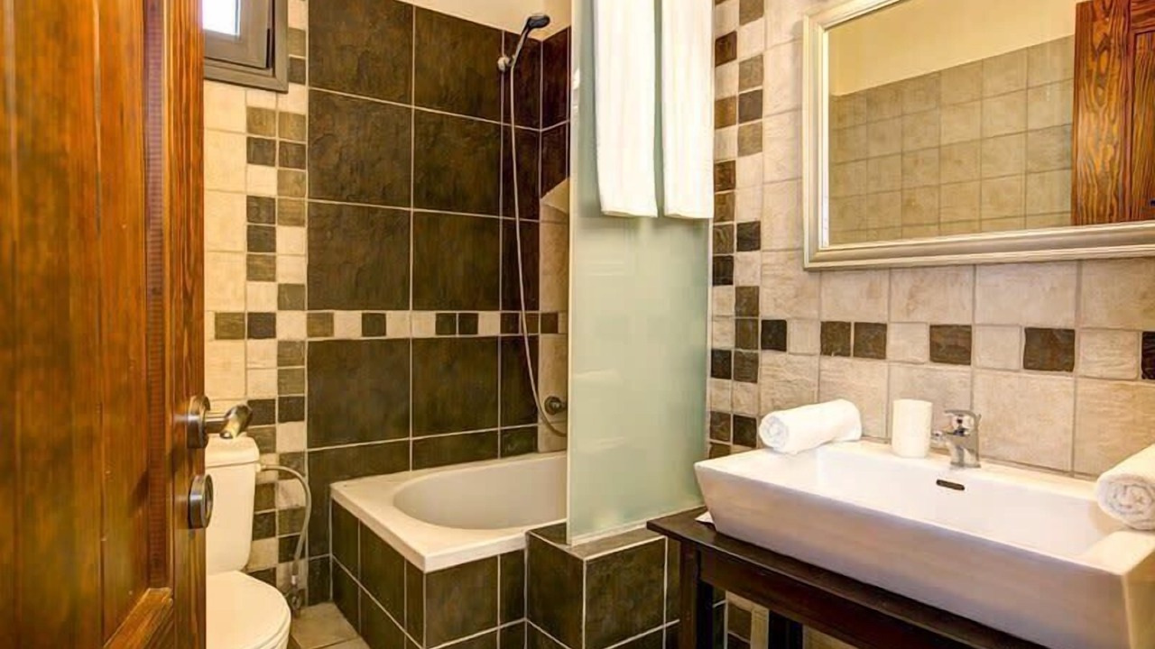 Photo of Bathroom in Evgiros