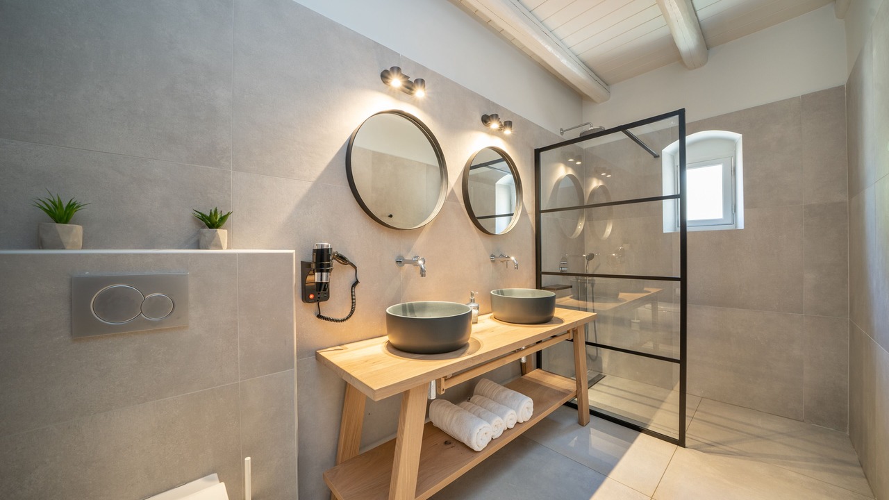 Photo of Bathroom in Tzamarelata