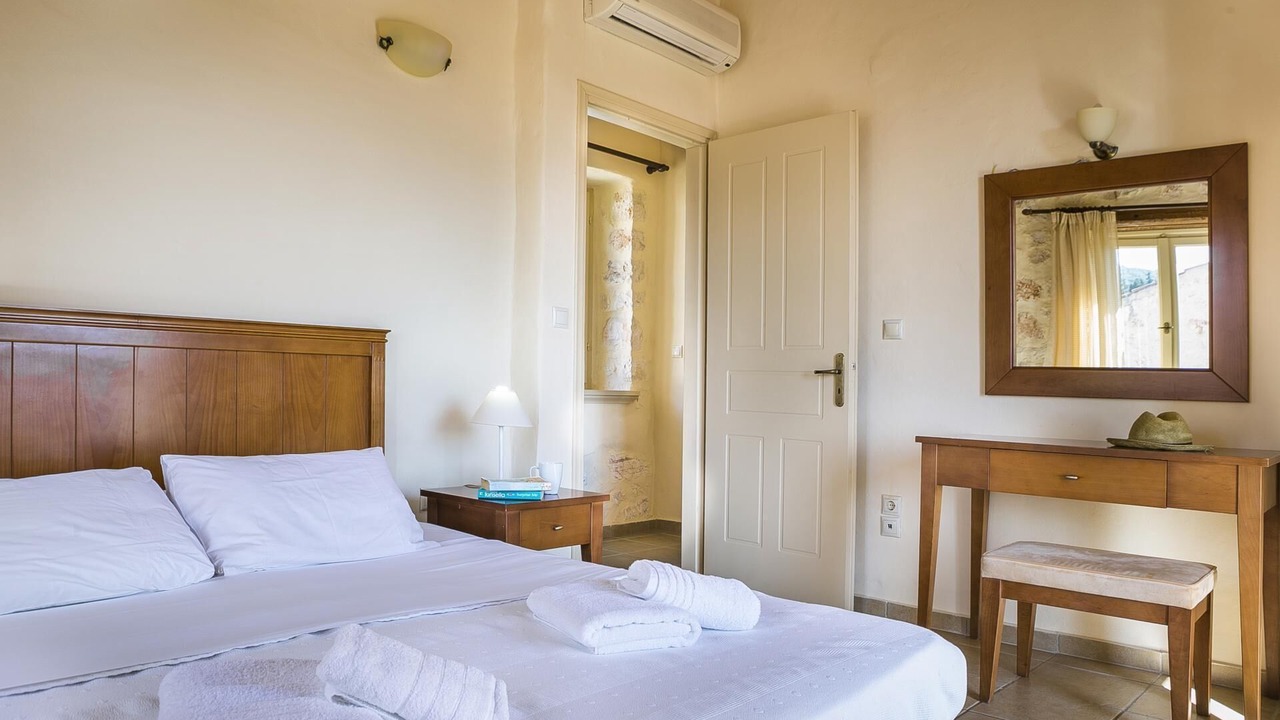 Photo of Bedroom in Tselendata