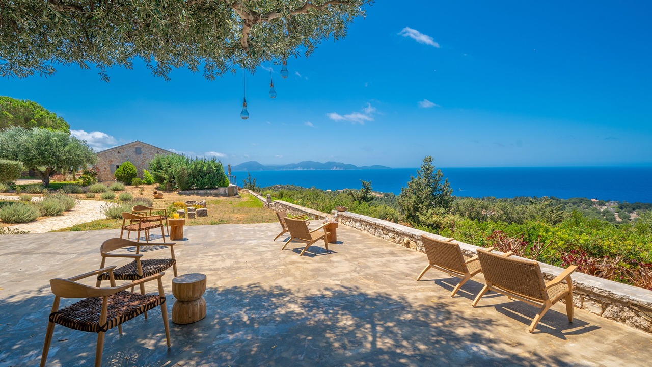 Photo of Patio Balcony in Tzamarelata