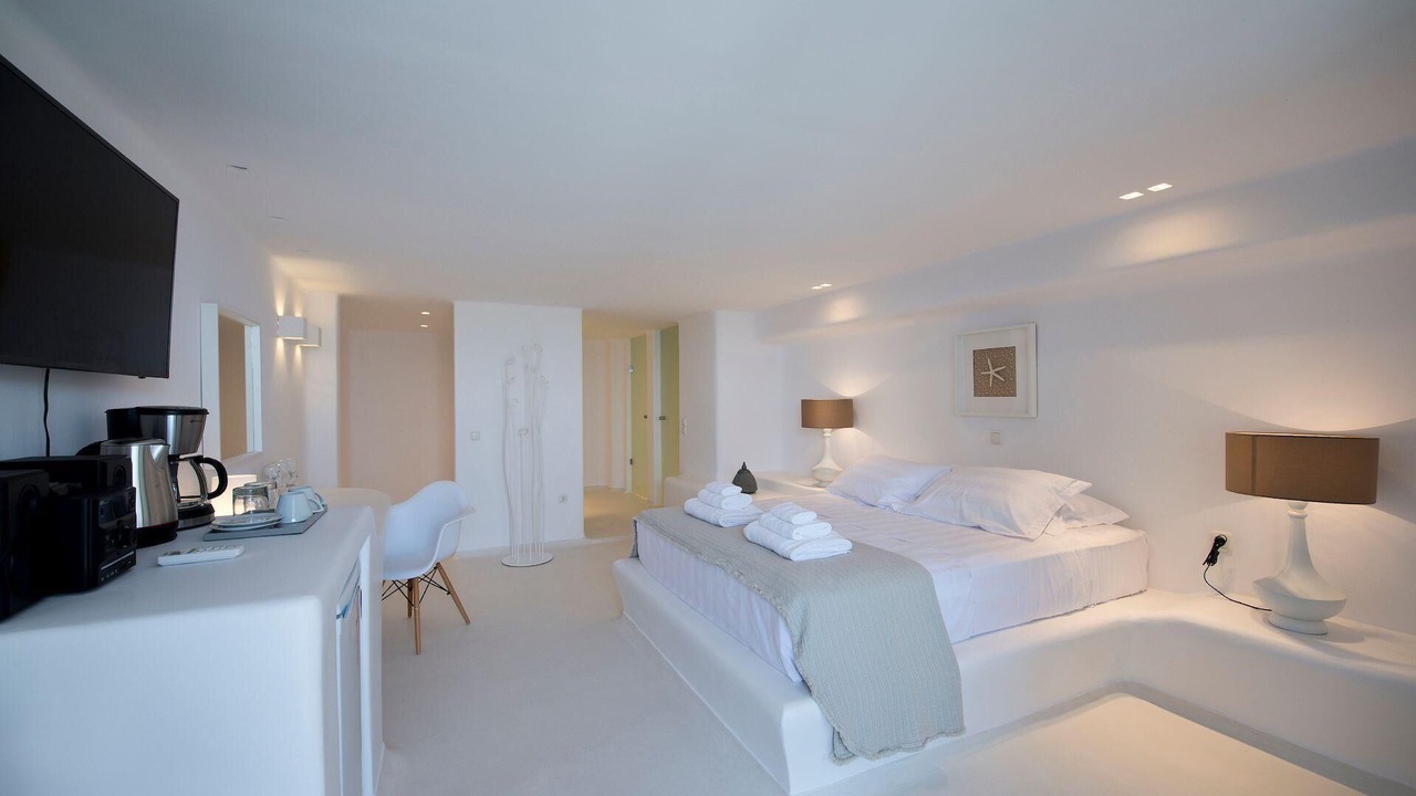 Photo of Bedroom in Tourlos