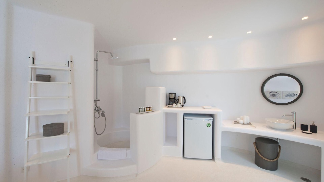 Photo of Bathroom in Tourlos