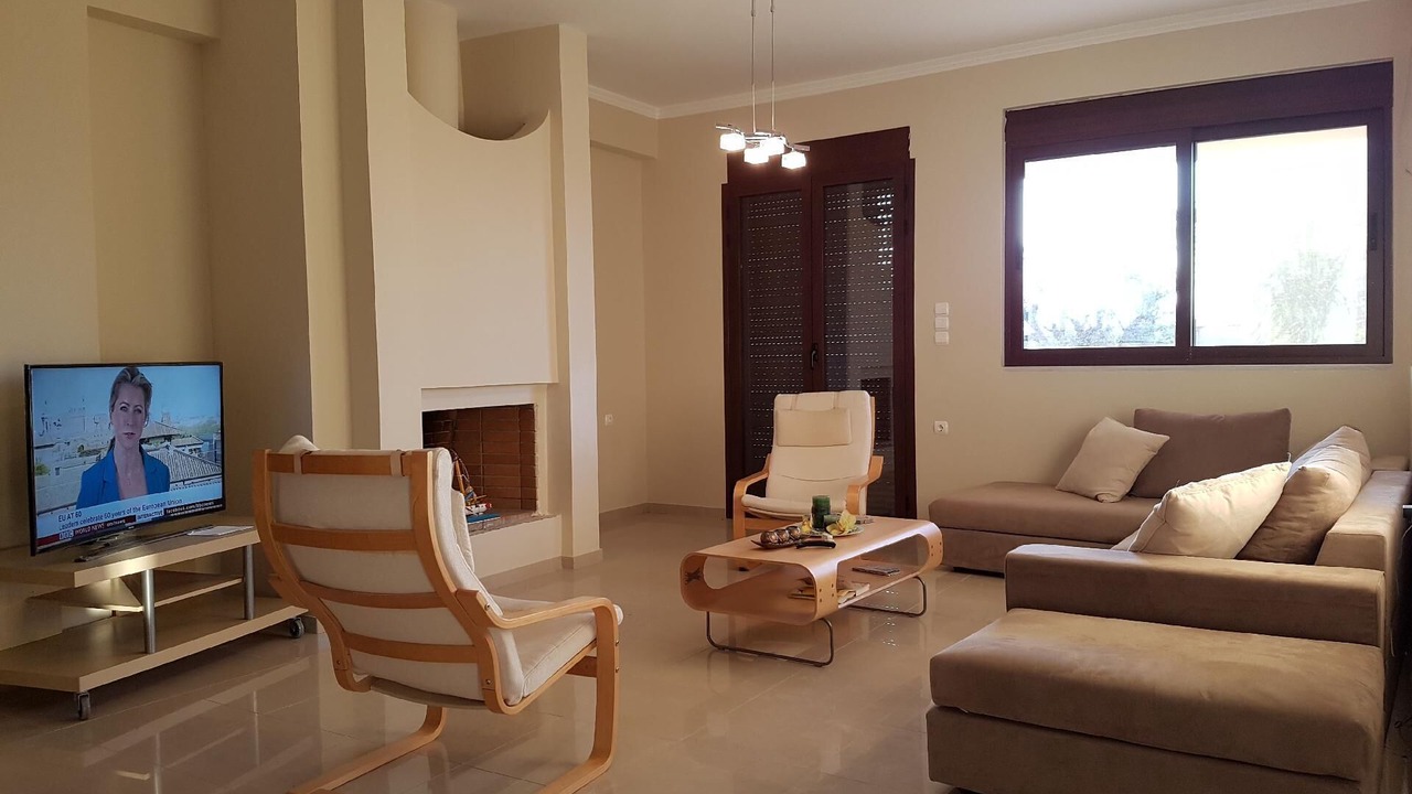 Photo of Livingroom in Aigialeia