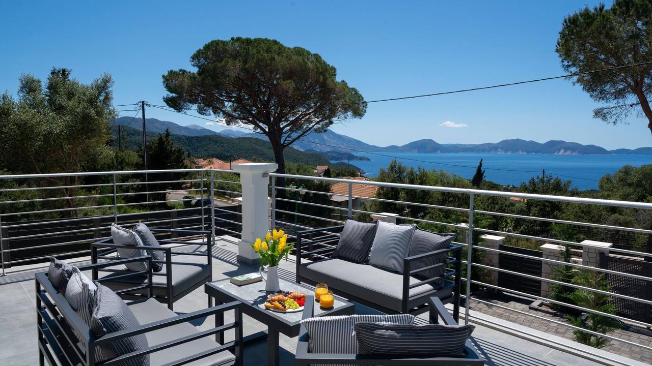 Photo of Patio Balcony in Tzamarelata