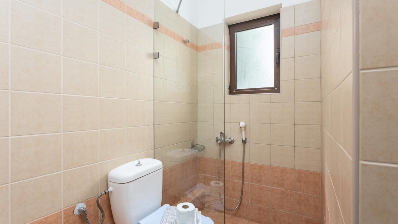 Photo of Bathroom in Maroulas
