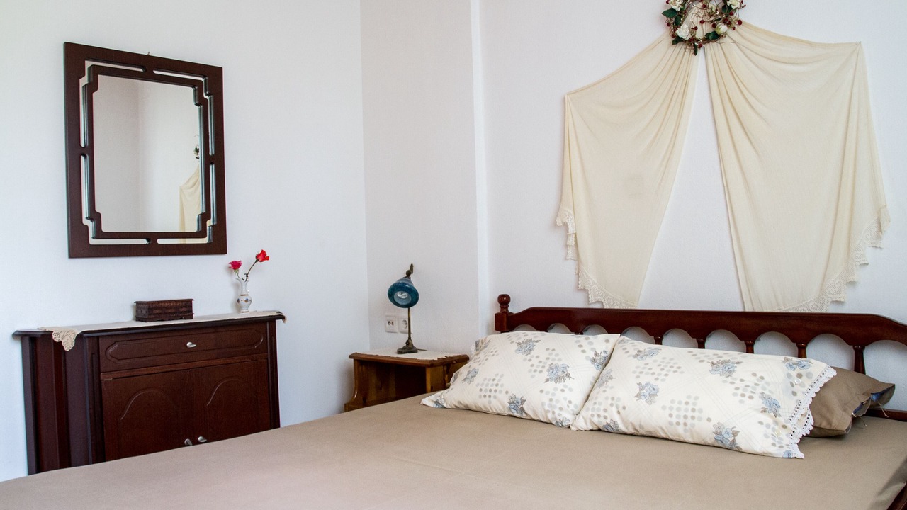 Photo of Bedroom in Lefkogeia