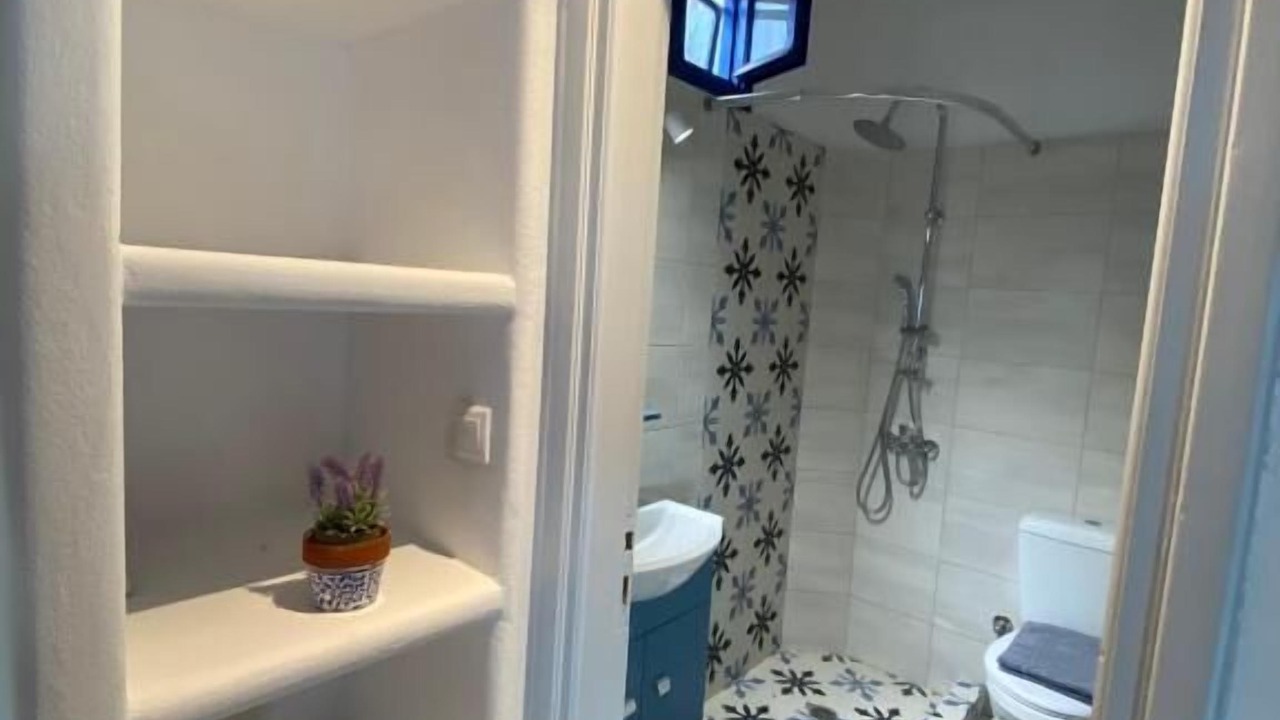 Photo of Bathroom in Maragas