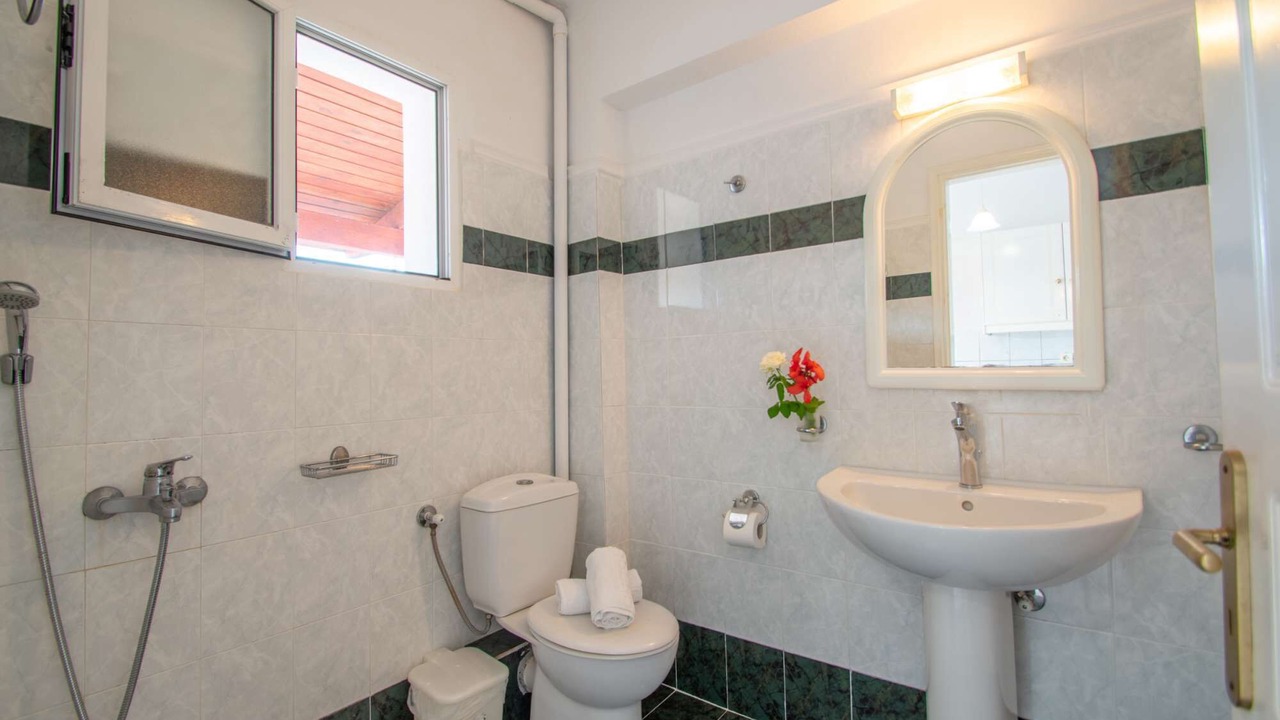 Photo of Bathroom in Amoudi