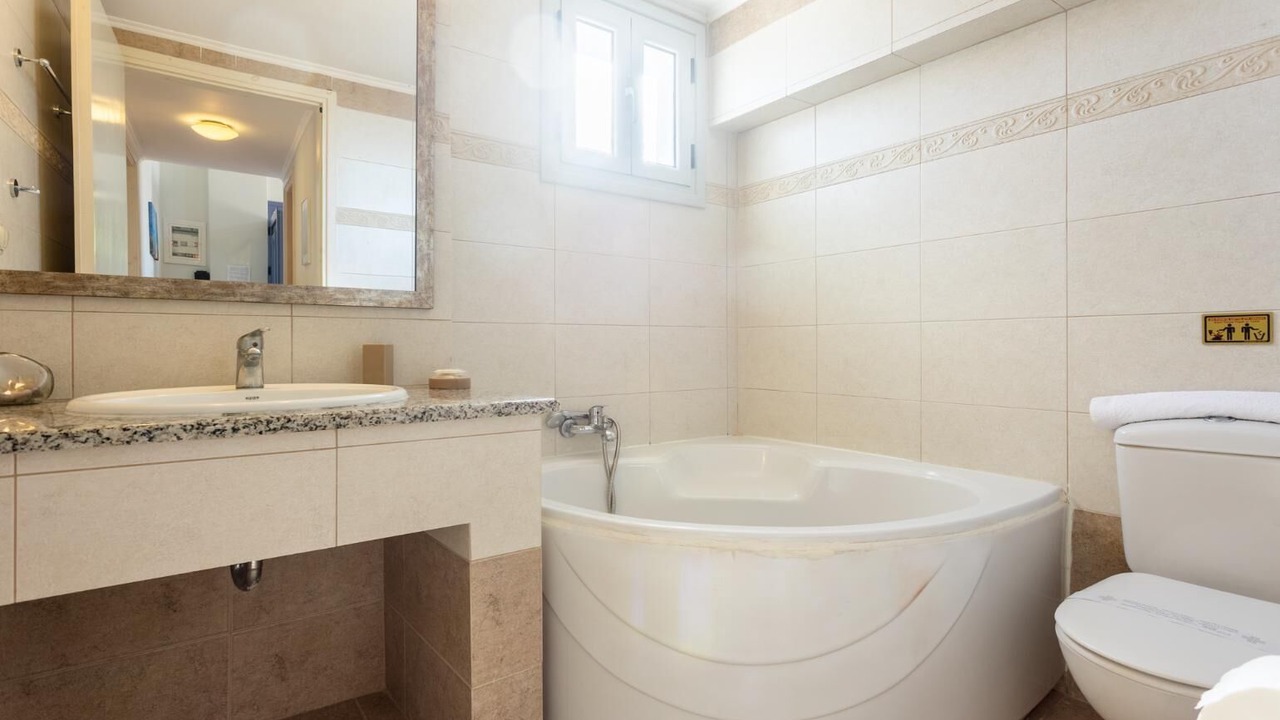 Photo of Bathroom in Kounopetra