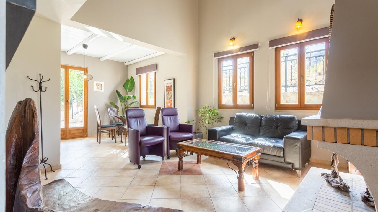 Photo of Livingroom in Megala Chorafia